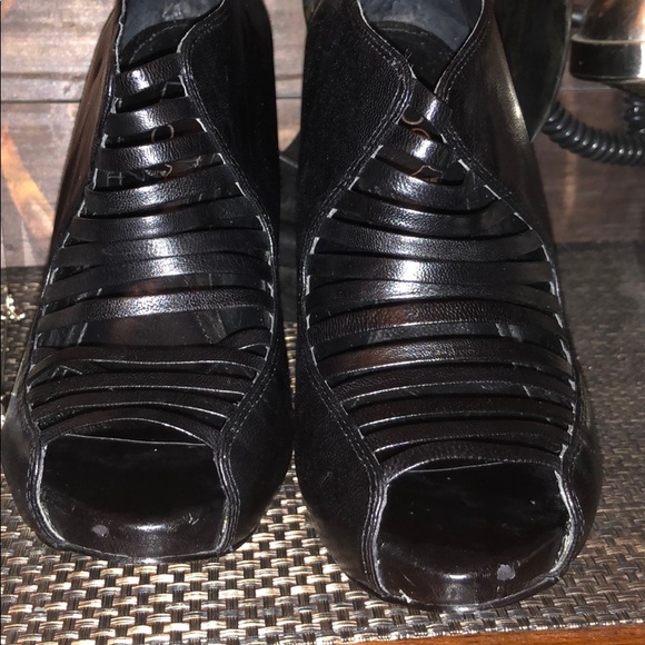 Comfy, Sexy dress up or down heels - Picture 7 of 7